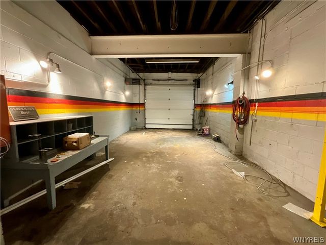 2085 Clinton Street, West Seneca, NY 14206