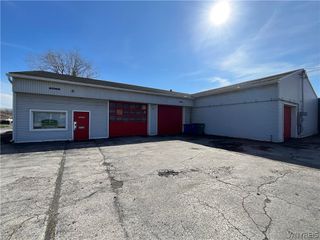 2085 Clinton Street, West Seneca, NY 14206