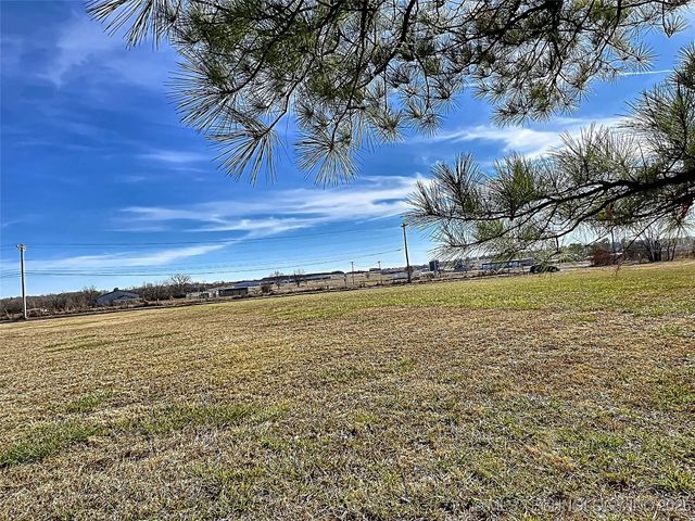 1998 W Allen Road, Tahlequah, OK 74464