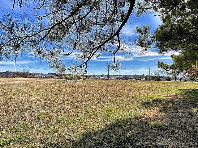 1998 W Allen Road, Tahlequah, OK 74464