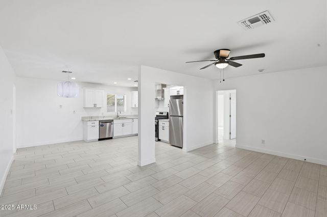 1915 W MISSOURI Avenue, Phoenix, AZ 85015