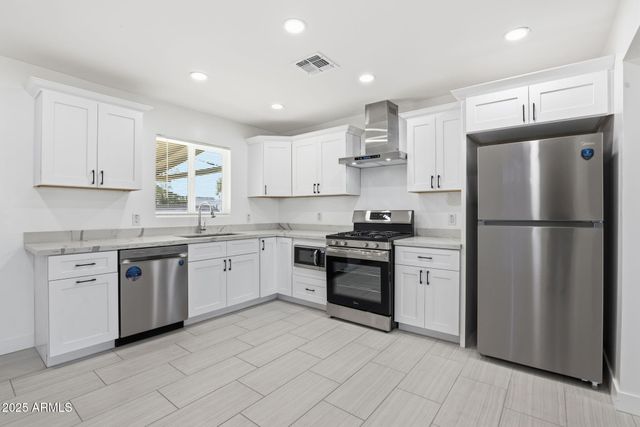 1915 W MISSOURI Avenue, Phoenix, AZ 85015