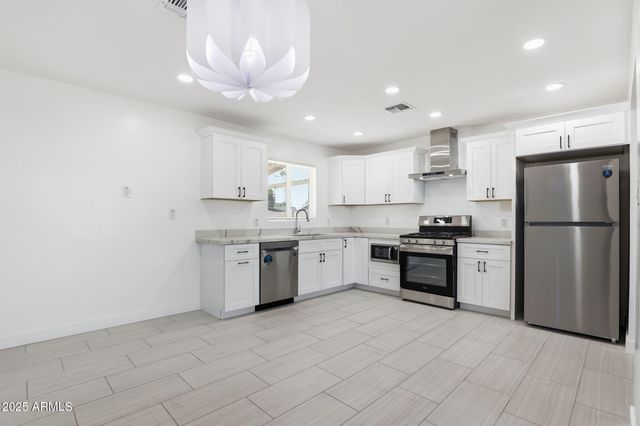 1915 W MISSOURI Avenue, Phoenix, AZ 85015