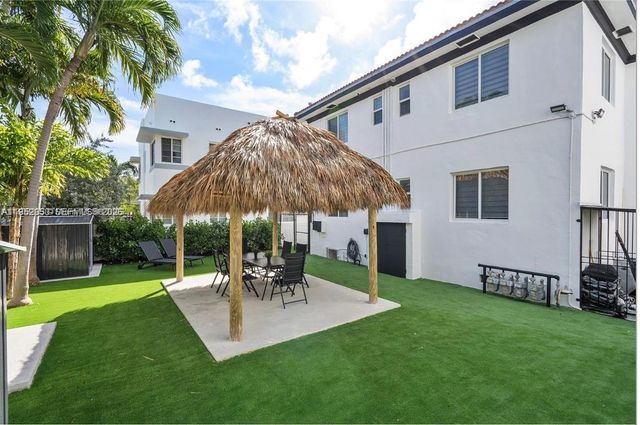 813 W 39th St 1, Miami Beach, FL 33140