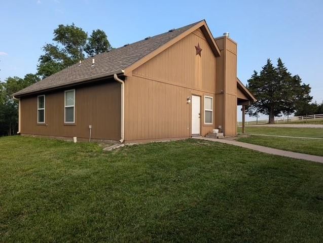 36202 E Truman Road, Oak Grove, MO 64075
