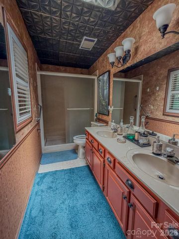 232 Island Creek Road, Lake Lure, NC 28746