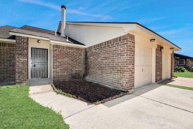 16423 Monte Carlo Lane, Houston, TX 77053
