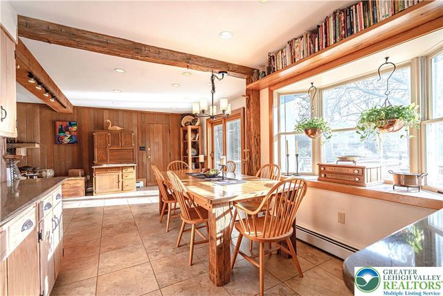 684 Pine Top Trail, Bethlehem City, PA 18017