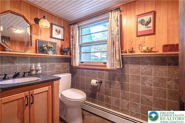 684 Pine Top Trail, Bethlehem City, PA 18017