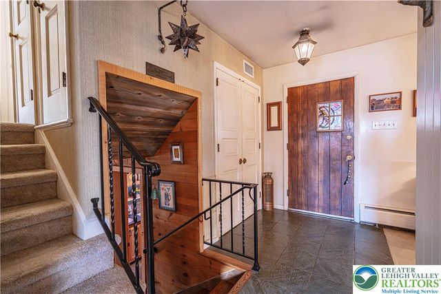 684 Pine Top Trail, Bethlehem City, PA 18017