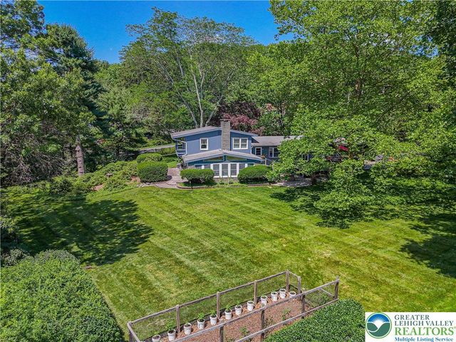 684 Pine Top Trail, Bethlehem City, PA 18017