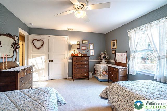 684 Pine Top Trail, Bethlehem City, PA 18017