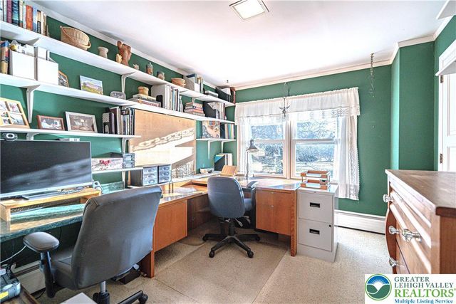 684 Pine Top Trail, Bethlehem City, PA 18017