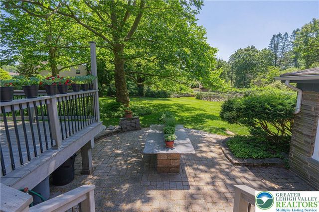 684 Pine Top Trail, Bethlehem City, PA 18017