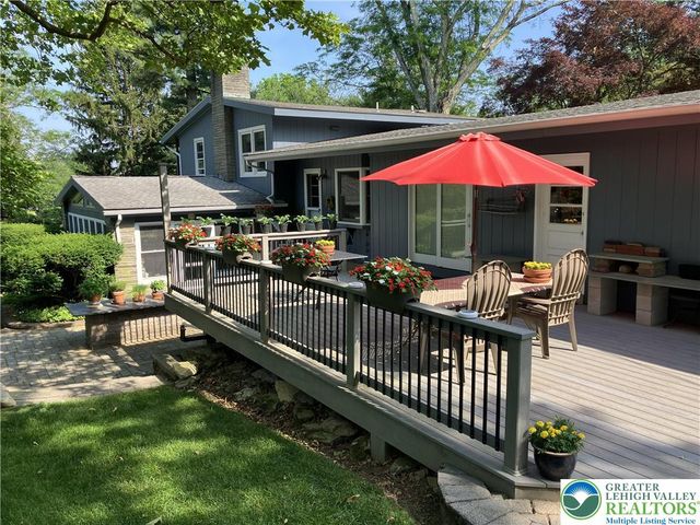 684 Pine Top Trail, Bethlehem City, PA 18017