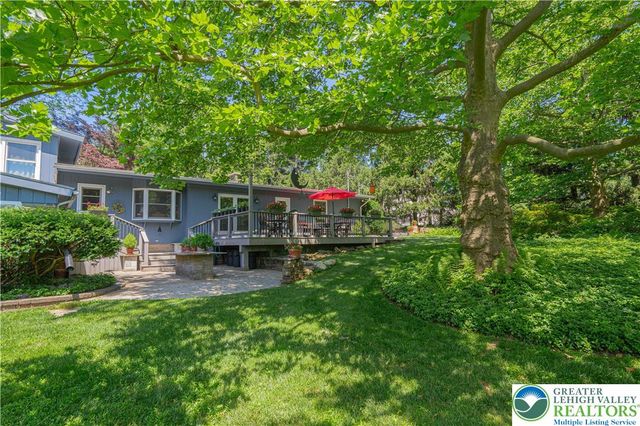 684 Pine Top Trail, Bethlehem City, PA 18017