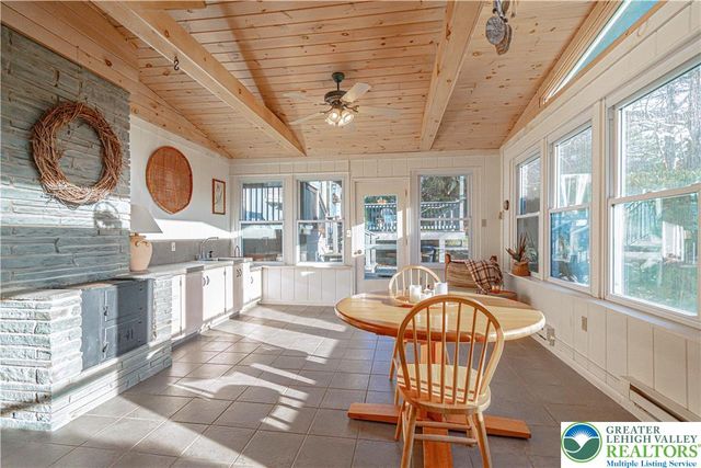 684 Pine Top Trail, Bethlehem City, PA 18017