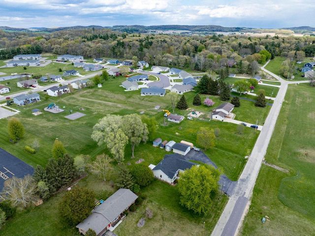 E6649 Fawn Valley Drive, Reedsburg, WI 53959