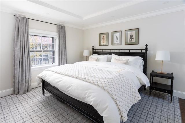 142 Chestnut St 8-9, Boston, MA 02108