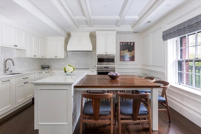 142 Chestnut St 8-9, Boston, MA 02108