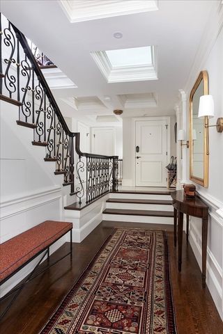 142 Chestnut St 8-9, Boston, MA 02108