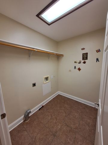 38 Murray Lake Dr, Winchester, TN 37398