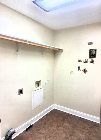 38 Murray Lake Dr, Winchester, TN 37398