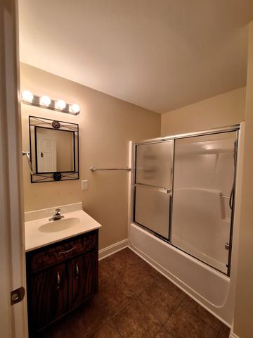 38 Murray Lake Dr, Winchester, TN 37398