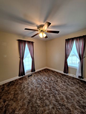 38 Murray Lake Dr, Winchester, TN 37398