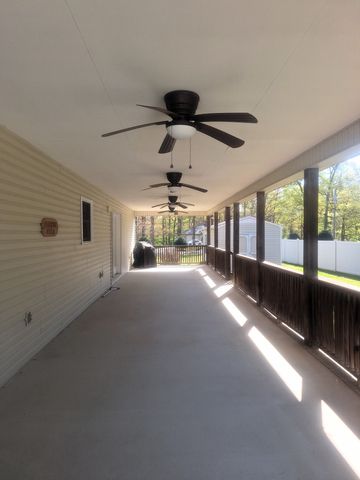 38 Murray Lake Dr, Winchester, TN 37398
