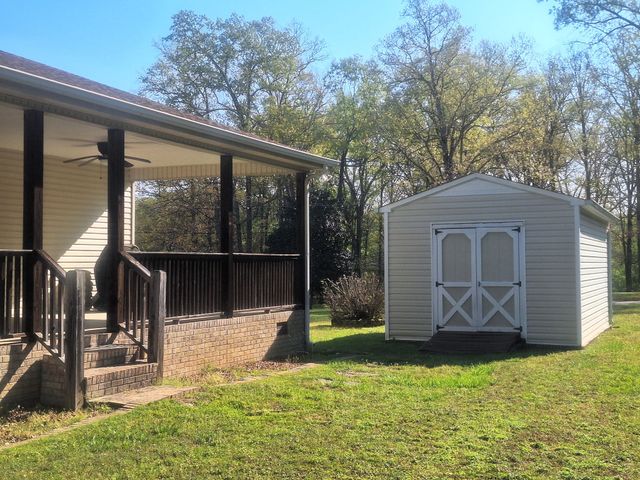 38 Murray Lake Dr, Winchester, TN 37398