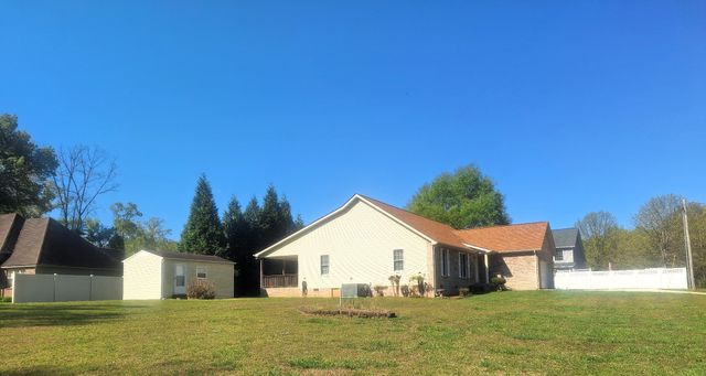 38 Murray Lake Dr, Winchester, TN 37398