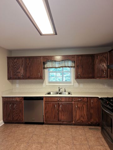 38 Murray Lake Dr, Winchester, TN 37398