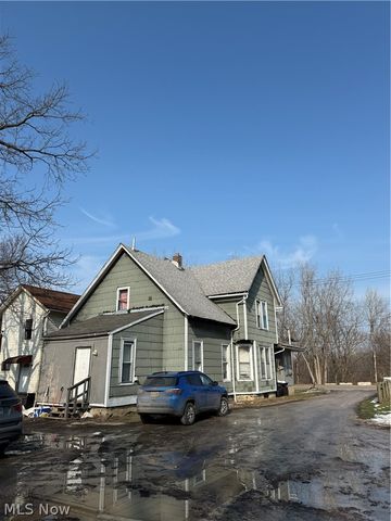 3835 Lake Avenue, Ashtabula, OH 44004