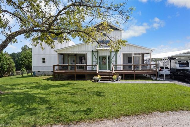 106 Grants Home Trail, Ararat, NC 27007