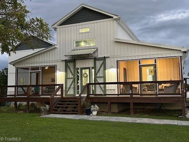 106 Grants Home Trail, Ararat, NC 27007