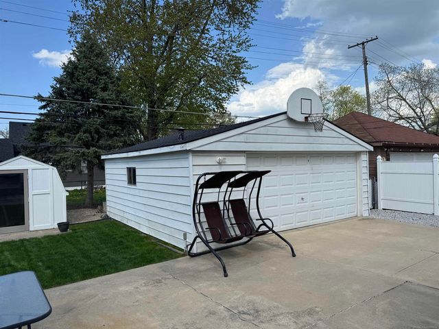 22017 Rosedale Street, Saint Clair Shores, MI 48080