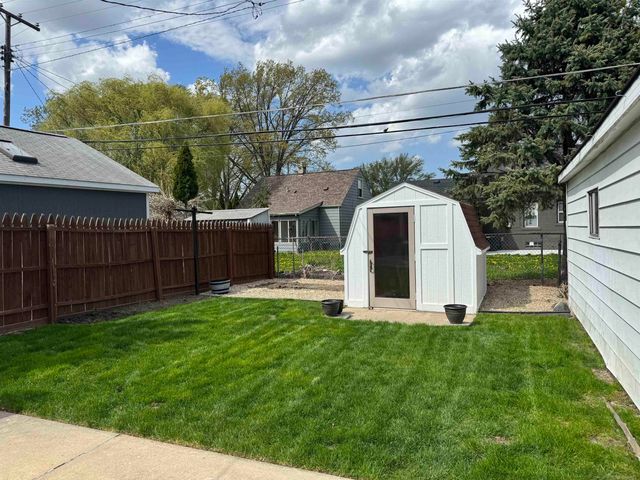 22017 Rosedale Street, Saint Clair Shores, MI 48080