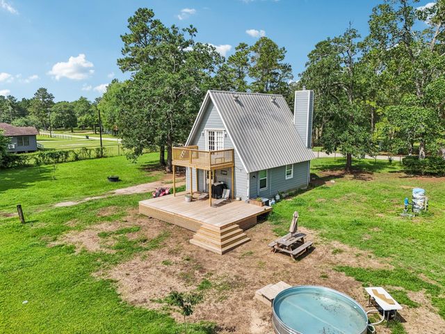 16999 Dobbins Lane, Waller, TX 77484