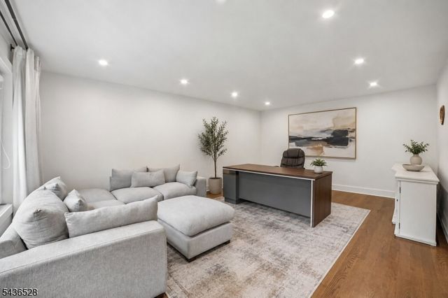 36 Ivy Pl, Wayne Twp., NJ 07470