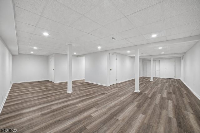 36 Ivy Pl, Wayne Twp., NJ 07470