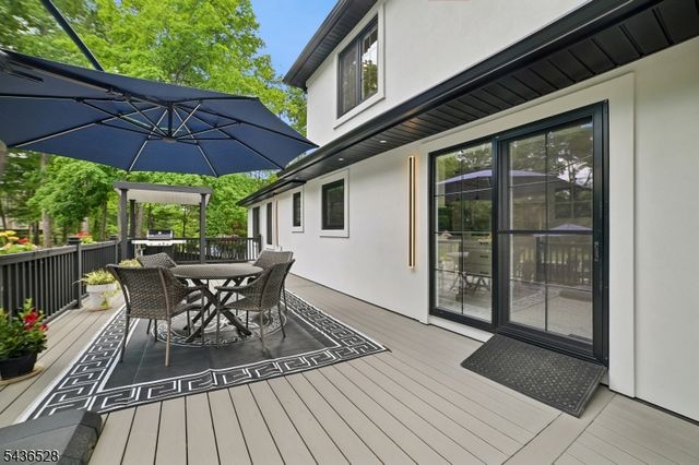 36 Ivy Pl, Wayne Twp., NJ 07470