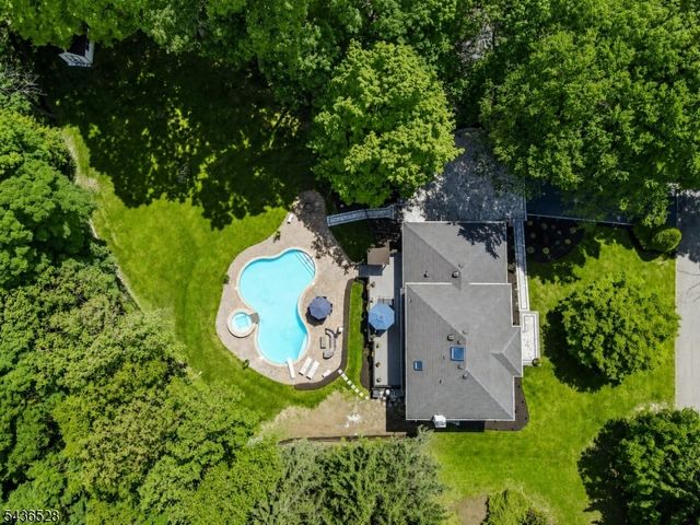 36 Ivy Pl, Wayne Twp., NJ 07470