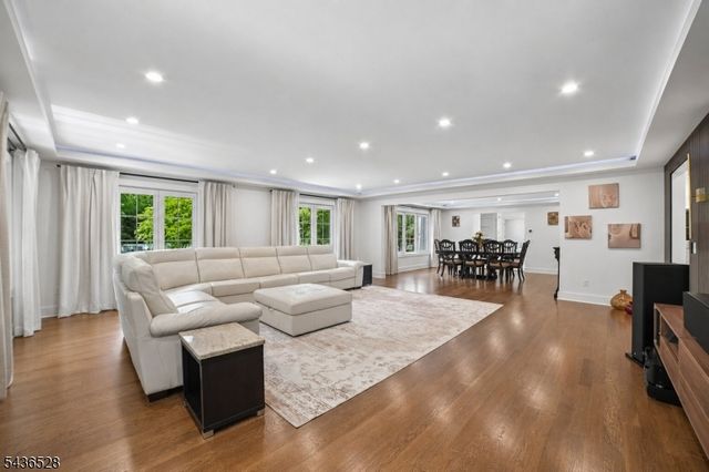 36 Ivy Pl, Wayne Twp., NJ 07470
