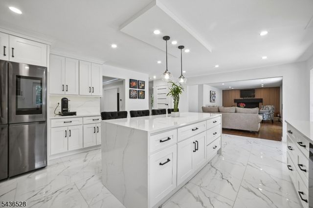36 Ivy Pl, Wayne Twp., NJ 07470