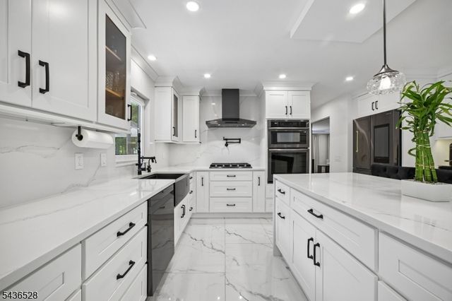 36 Ivy Pl, Wayne Twp., NJ 07470