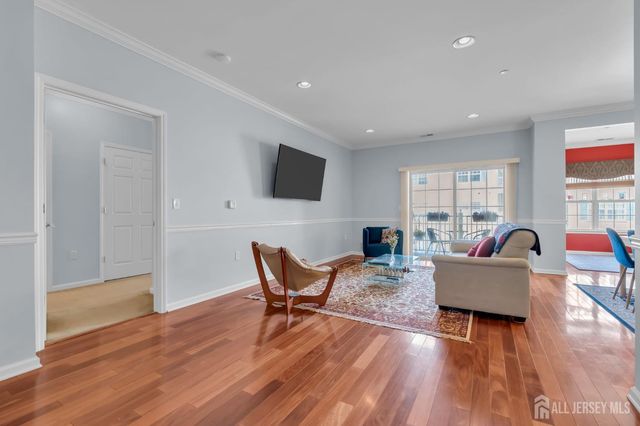 540 Cranbury Road 329, East Brunswick, NJ 08816