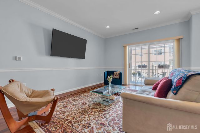 540 Cranbury Road 329, East Brunswick, NJ 08816