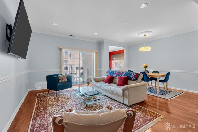 540 Cranbury Road 329, East Brunswick, NJ 08816