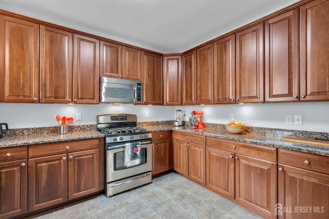 540 Cranbury Road 329, East Brunswick, NJ 08816